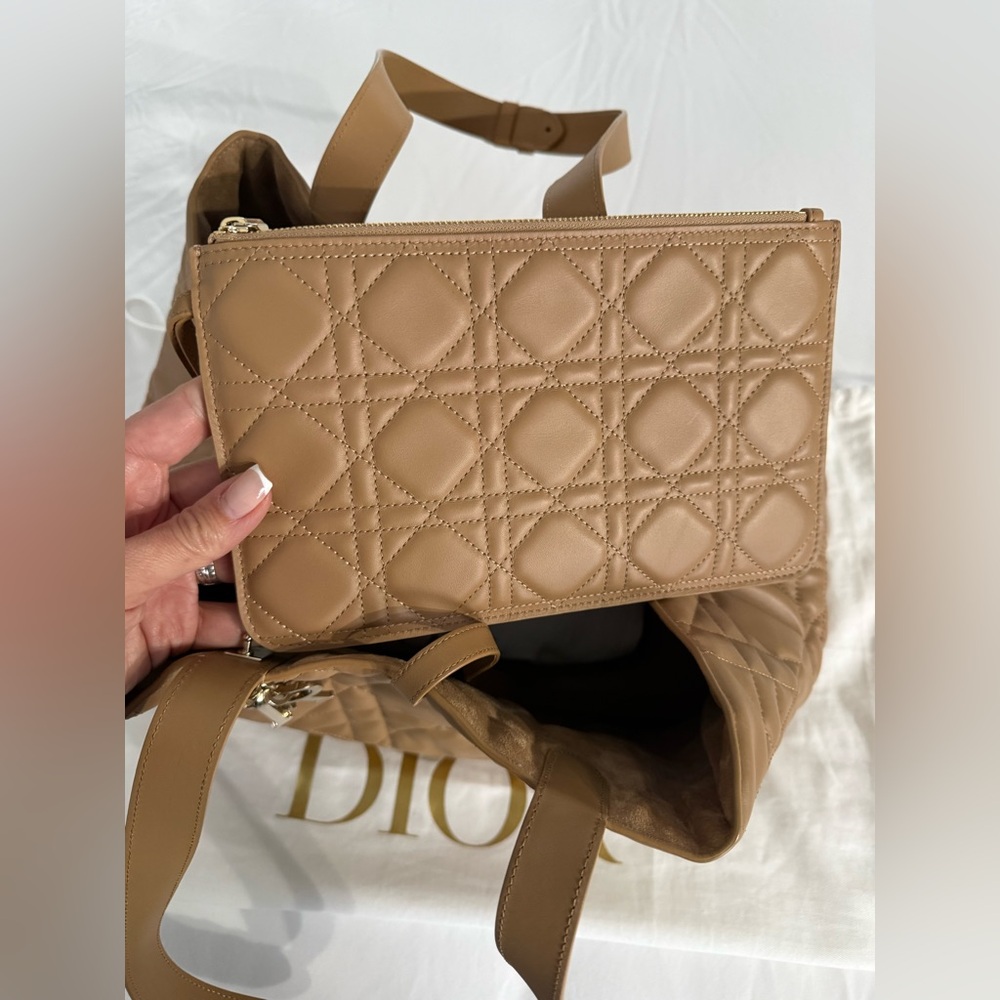 Christian Dior Tujours Tote - Picture 6 of 16